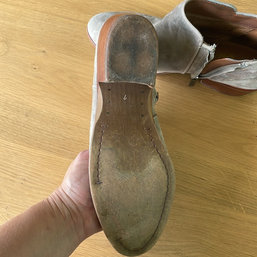 Size 7 nude grey Sam Edelman low booties ankle - Picture 3 of 4